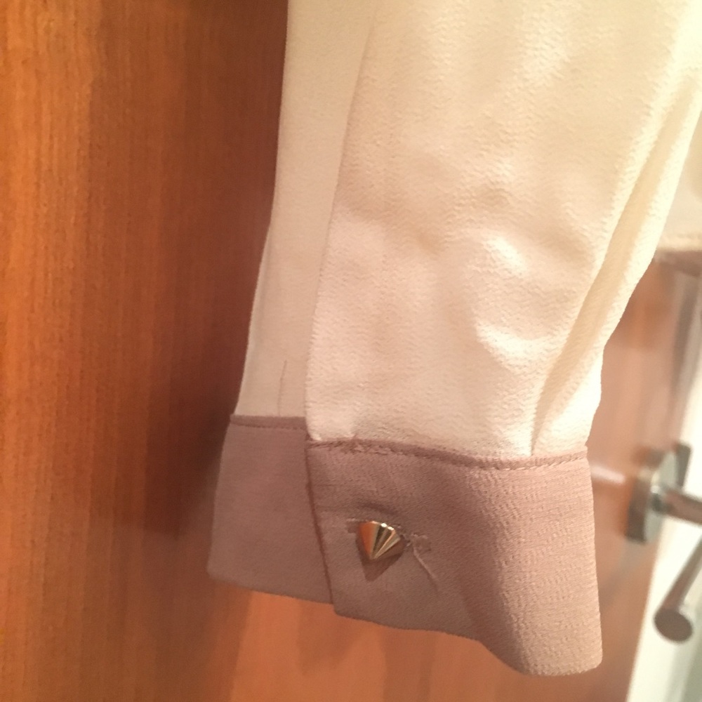 Forever 21 Blouse - Picture 4 of 5